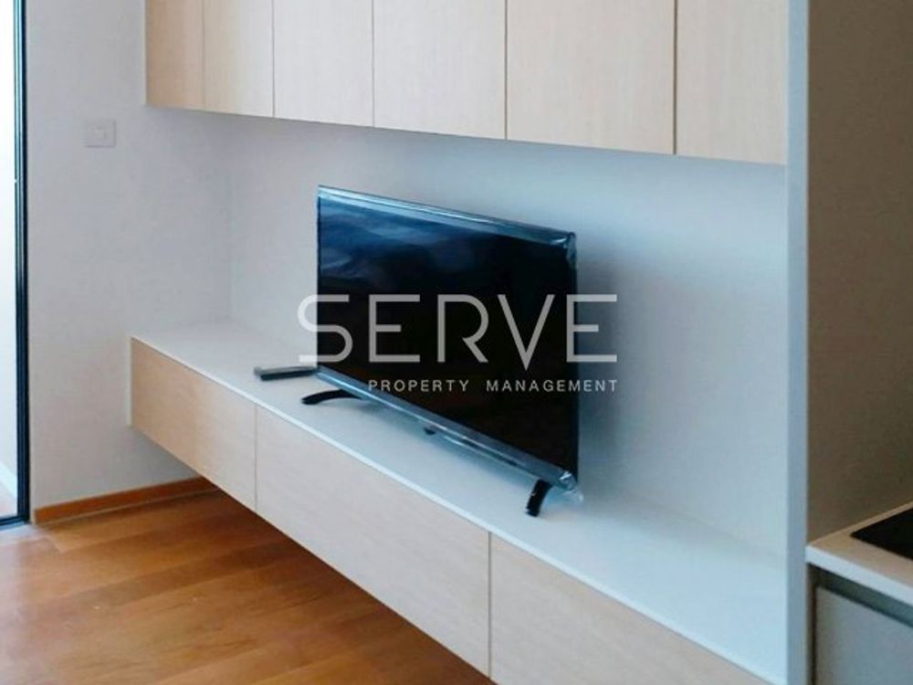 รูป Good Deal Studio Unit with Partition Fully furnished, Close to BTS Surasak / Condo For Sale-Noble Revo Silom (โนเบิล รีโว สีลม) - รูปที่ 4/5