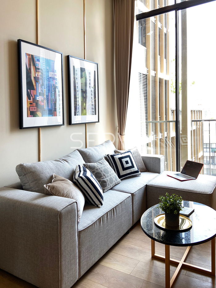 picture New Condo & Nice Decorate 1 Bed Good Location Close to BTS Phrom Phong station 500 m./Condo For Rent-Noble Around 33 - 2/9