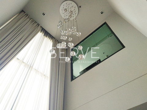 Duplex 2 Beds 2 Baths with Bathtub Nice Room & Good Location BTS Thong Lo 100 m. / Condo For Rent-Keyne By Sansiri