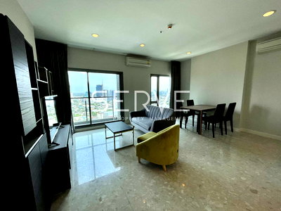 ขายคอนโด : Penthouse 2 Beds with Bathtub 101 sq.m. High Fl. Good Location Close to BTS Thong Lo 200 m./For Sale-The Crest Sukhumvit 34