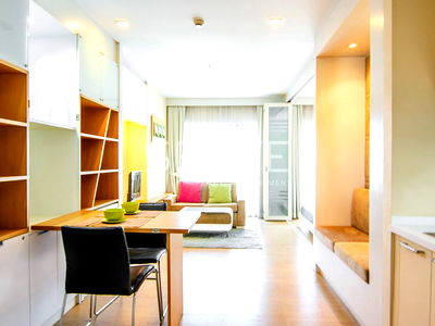 คอนโดให้เช่า : Cozy and Homey Style Studio with Bathtub Swimming pool View Perfect Location BTS Thong Lo / For Rent-Noble Remix
