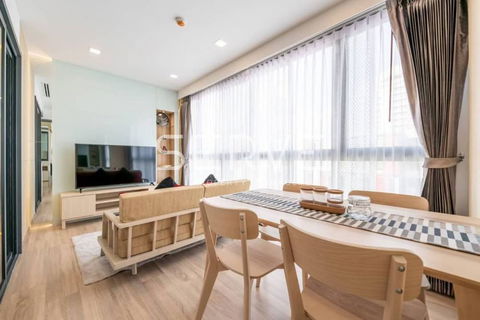 ! Modern Style 1 Bed Large Room Good Location Close to  BTS Ekkamai / Condo For Sale -Taka Haus Ekamai 12