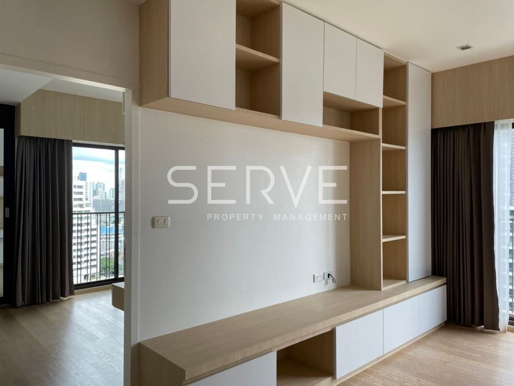 รูป Corner Room 1 Bed with Bathtub East Side High Fl. 15+ Good Location BTS Phrom Phong 200 m. / Sale-Noble Refine (โนเบิล รีไฟน์) - รูปที่ 3/9