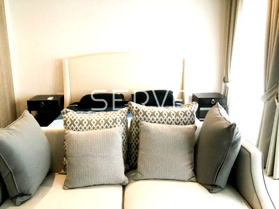 Condos for sale : Studio with Partition Unit at Ploenchit Area Perfect Location BTS Phloen Chit/Condo For Rent & Sale-Noble Ploenchit