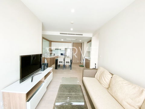 Super High Fl. 30+ 2 Bed with Bathtub Perfect Location BTS Thong Lo / Condo For Rent-Noble Remix