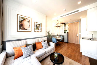 Condos for sale : New Modern Luxury 1 Bed with Unblock View New Condo Close to BTS Phrom Phong 500 m. / Condo For Sale-Noble BE33