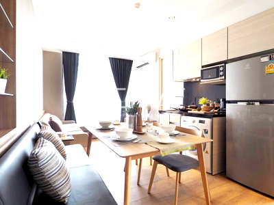 ขายคอนโด : Nice Room Corner Unit 2 Beds on High Fl. 20+ with Good view of Bangkok Close to BTS Phrom Phong-Park 24