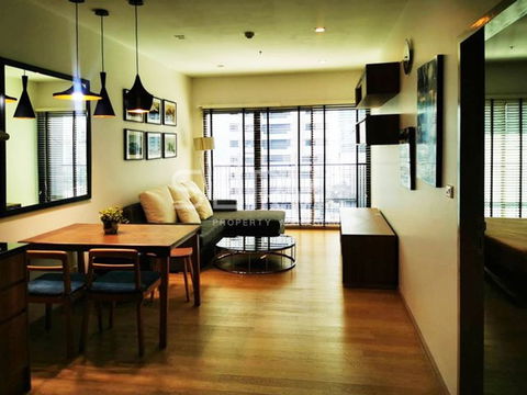 Nice Room 1 Bed with Bathtub Good Location Close to BTS Phrom Phong 200 m. / Condo For Rent-Noble Refine