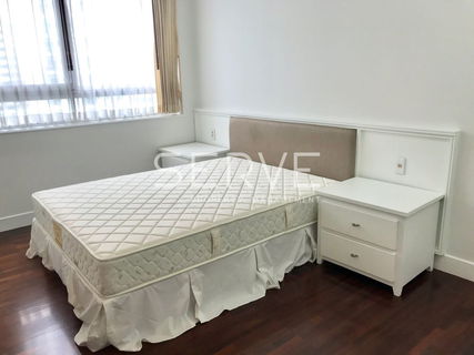 รูปภาพ Pet Friendly For Rent 3 Bedroom Center Prom Phong area Good Price-Krungthep Thani Tower