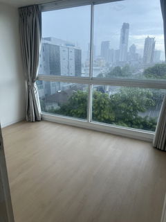 (18838) Chateau In Town Major Ratchayothin 2