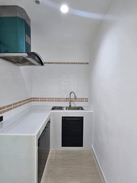 (18754) Johnny Tower