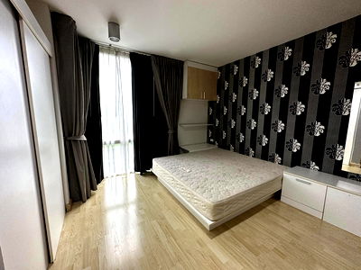 ขายคอนโด : (18848) The Iris