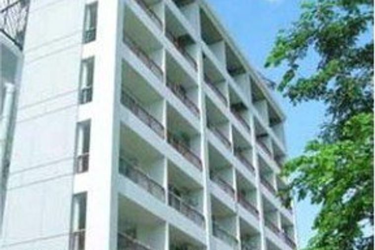 Baan Samsen Condominium