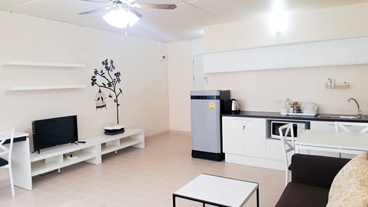 รูป ห้องพักรายวันเมืองทองธานี C8 ชั้น 12 - รูปที่ 2/10