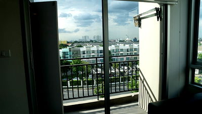 Condos for rent Yamjard Vichanusorn School : For Rent Condo Chambers Ramintra