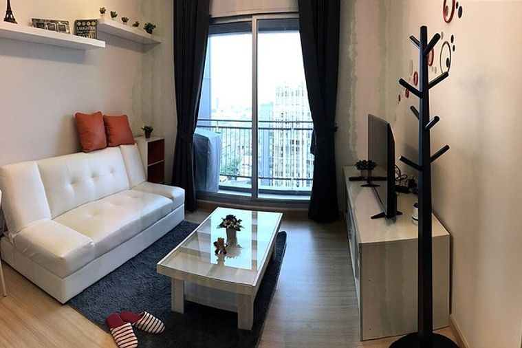 for rent Thru Thonglor. 1bed 37 sq.m. Line id: @pfagent