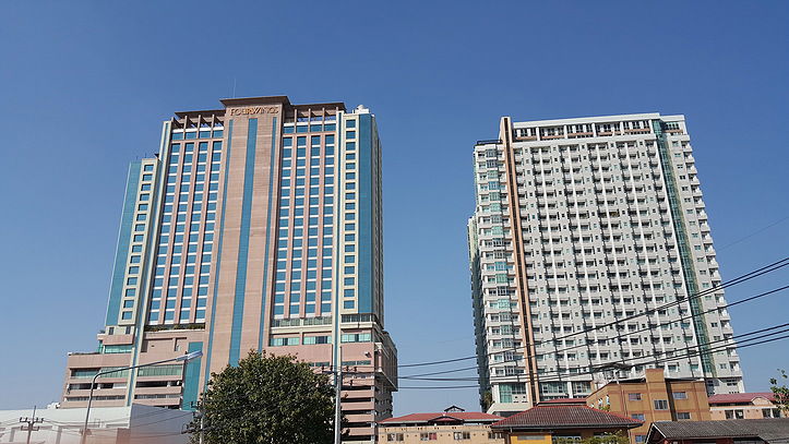 picture For rent : FourWings Condo 1 beds 2 baths 70 Sqm.20 FL.Green View 0869888099 Line ID: dhiradhn                       - 35/39