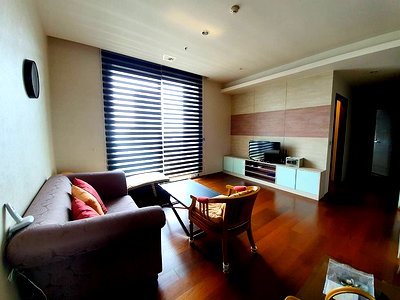 Condos for rent Soi Ekamai (Sukhumvit 63) : Quattro by sansiri. 2beds 85sqm. Line id: @pfagent