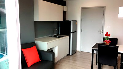 Condos for rent : Chewathai Phetkasem 27 For Rent