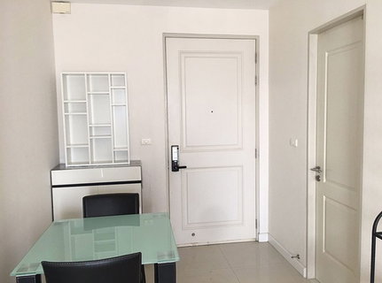 รูปภาพ Condo for rent Q House Sathorn **corner room 41sqm. next to BTS Krung Thonburi, Line ID: @ppagent
