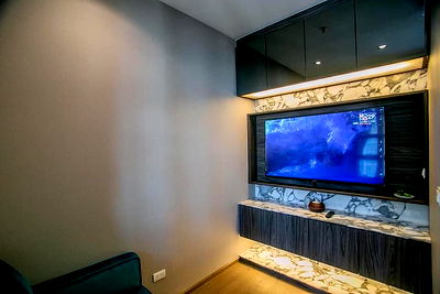 Condos for rent Khlong Toei : for rent Park24. 1bed 30sqm. Line id: @pfagent
