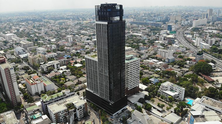 Mazarine Ratchayothin