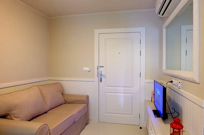 Condos for rent : For rent Groovy Condo Sriracha 6,500 B/M