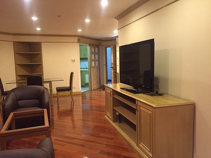รูปภาพ Flora Ville. 2beds 100sq.m. near Airport link Huamark. Line id: @pfagent