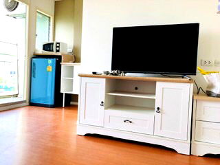 คอนโดให้เช่า : ให้เช่าคอนโด Lumpini Condotown ร่มเกล้า-สุวรรณภูมิ แต่งครบ ราคา 5500 แต่งครบ หิ้วกระเป๋าเข้าอยู่ได้เลย!!