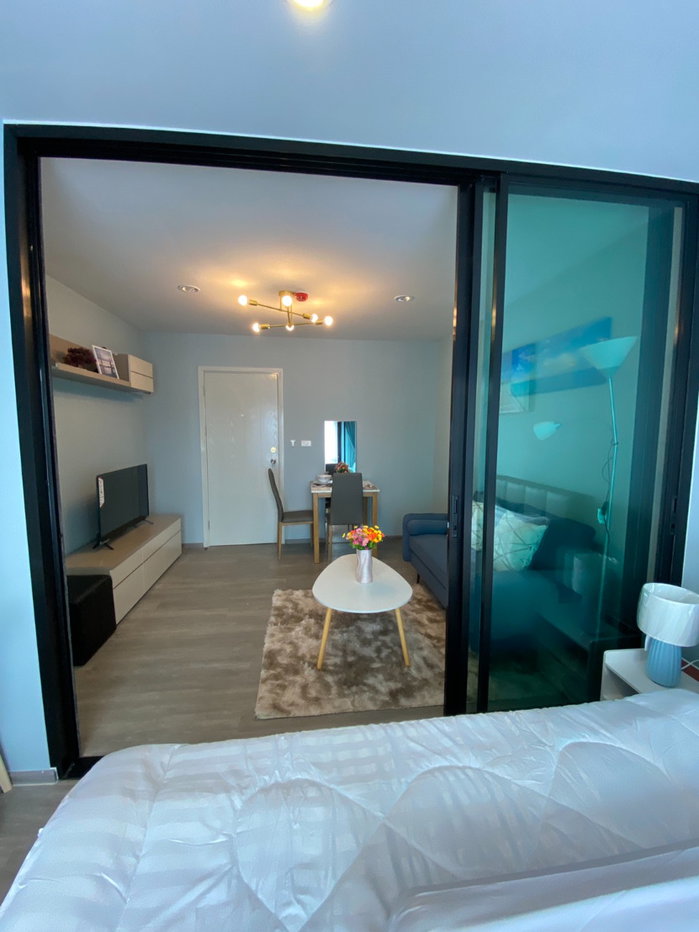 picture Cheap Rent New Condo Reach Phaholyothin 52 Widen room 8th Floor Bldg. E Swimming Pool View - 10/14