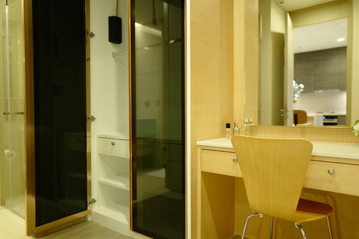 picture Luxury Condominium for Rent  Condo The Esse Asoke  - 17/19