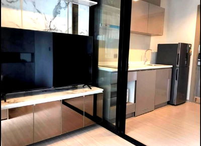 Condos for rent : New condo near MRT Rama 9 🍁 full furniture Can go in
