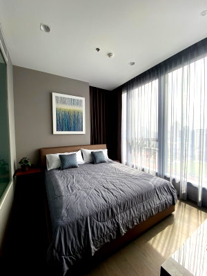 Condos for rent : The Esse singha complex @mrt Petchaburi