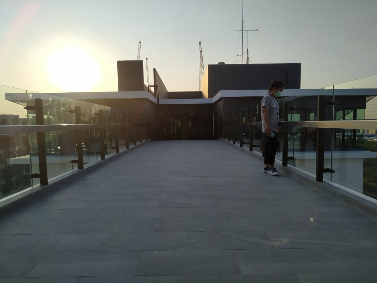 รูป ขาย Kave Town ตึกสระ +ห้องมุม +มีเครื่องซักอบผ้า +ที่นอนยางพารา ติดม.กรุงเทพ  - รูปที่ 28/35