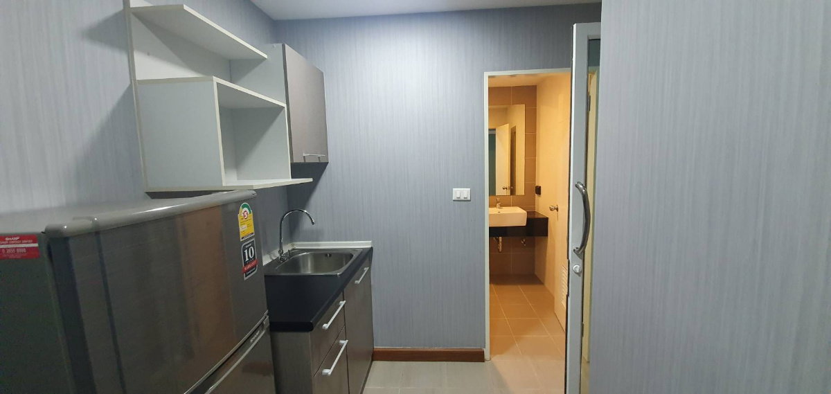 Condo For Rent near by Shopping mall. PropertyHub.in.th