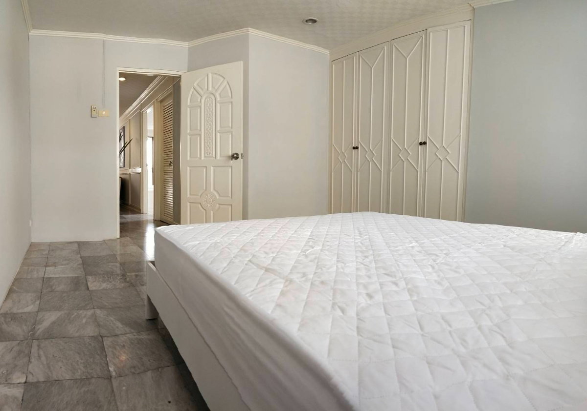 รูป ให้เช่าคอนโด Beverly Tower Condo ซอย สุขุมวิท 11 ใกล้ BTS นานา - รูปที่ 1/17