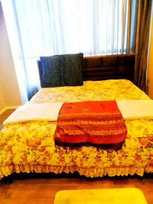 Condos for rent : Special discount For rent: The Room Sarhorn-St.Louis 1 BD 35 sqm. Ready to move in .Call us at 062-982-5999