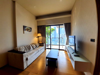 Condos for rent BTS Phrom Phong : M1197 Condo for rent Siamese Exclusive Sukhumvit 31 beautiful room, fully furnished, washing machine, special price