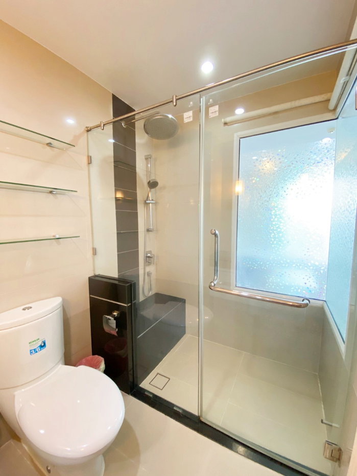 รูป ให้เช่าถูกที่สุด คอนโด Supalai Premier @ Asoke, ใกล้ MRT เพชรบุรี Studio 33 ตร.ม. ชั้น 22 พร้อมอยู่ มีเครื่องซักผ้า - รูปที่ 7/8