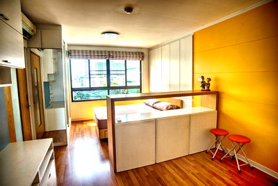เช่าคอนโด เขตบางคอแหลม : Renovate ใหม่ ให้เช่า - คอนโด ลุมพินีเพลส พระราม3-เจริญกรุง (low-rise) ติดถนนพระราม3