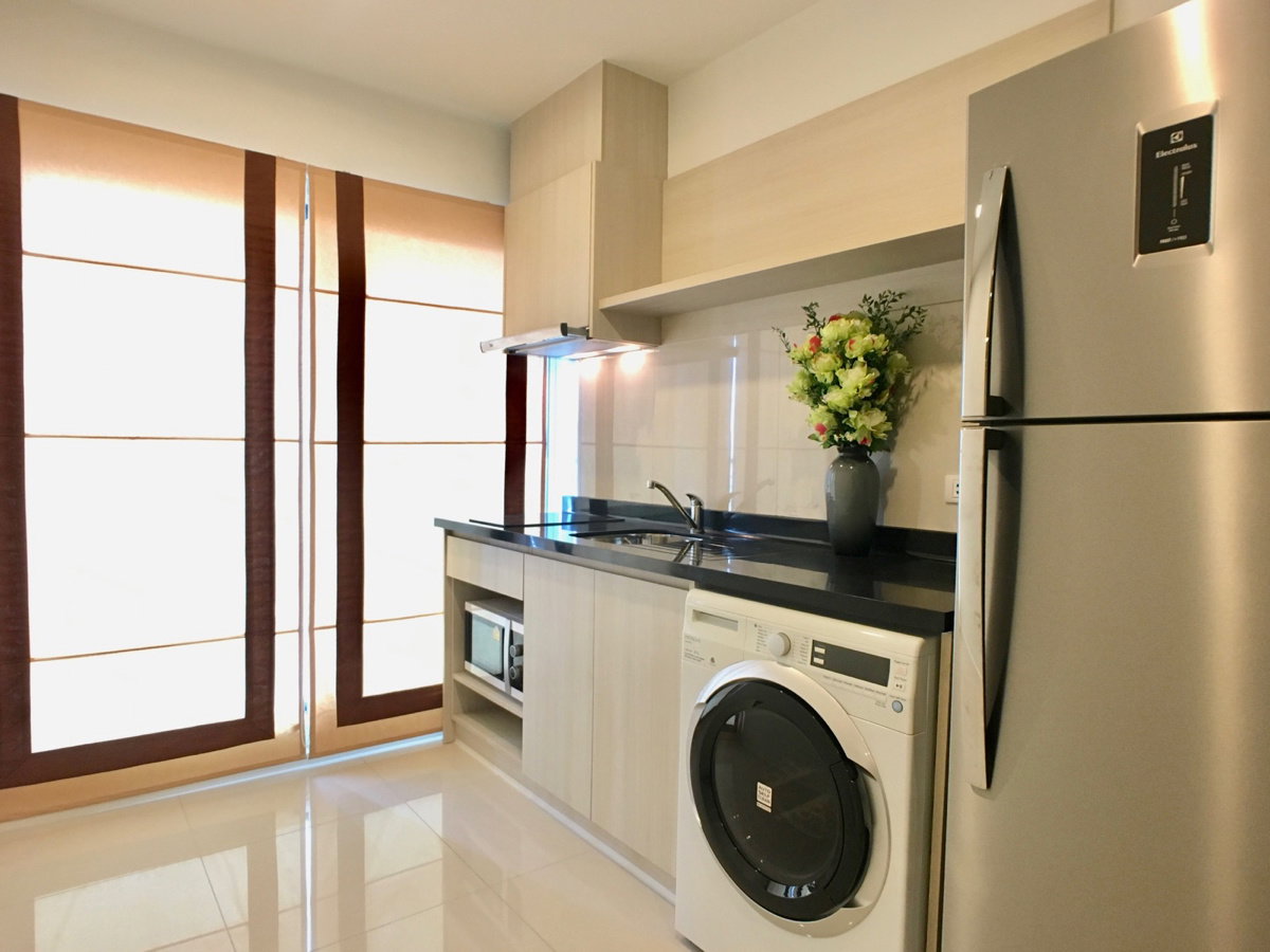 picture 1 bedroom type at Rhythm Sathorn-Narathiwas - 5/18