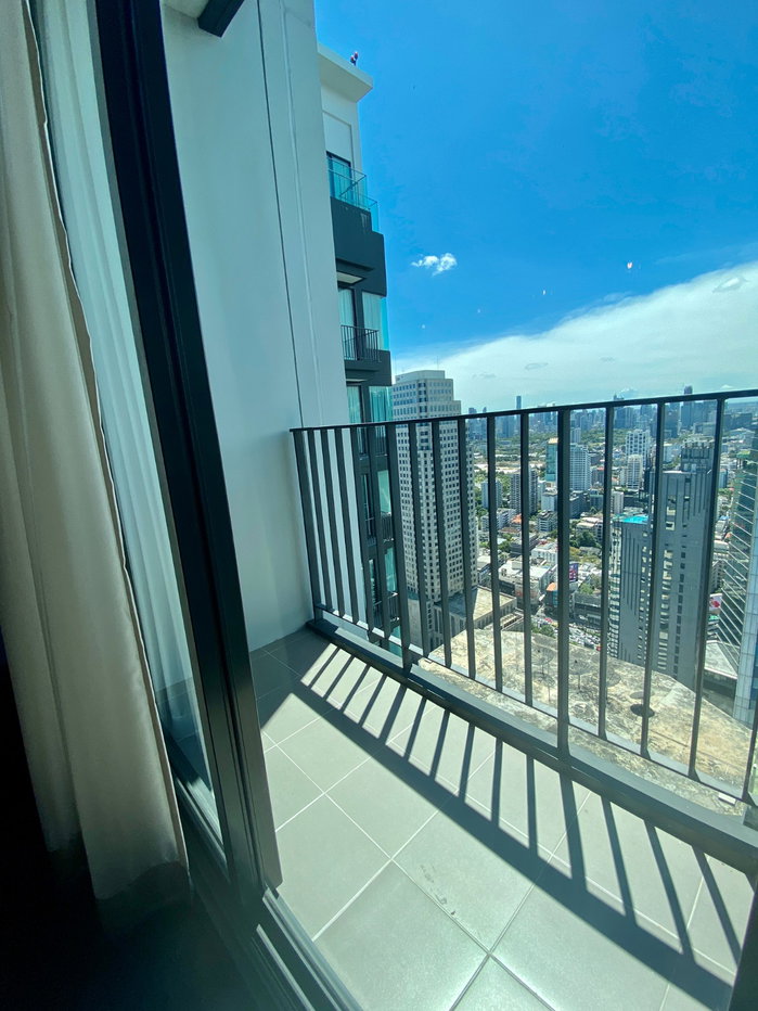 picture Edge sukhumvit 23 for rent **Ready to move-in** - 10/11
