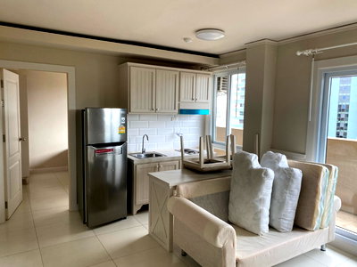 Condos for rent : For rent Groovy Condo Sriracha 10,000 Bath/M