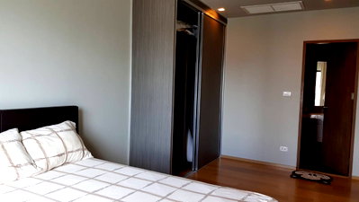 Condos for rent : Super Special Price! 1 Big Bedroom 1 Bathroom for rent at Noble Revent Near BTS Phayathai 20,000 THB/Months