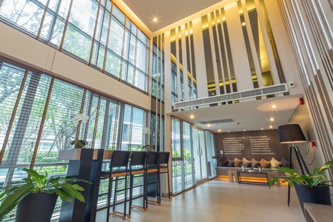 รูป คอนโดให้เช่า ติดถนนสุขุมวิท พร้อมเฟอร์นิเจอร์และเครื่องใช้ไฟฟ้า - รูปที่ 3/16