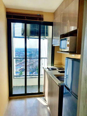 Condos for rent : Condo for rent ideo mobi Charun interchange 