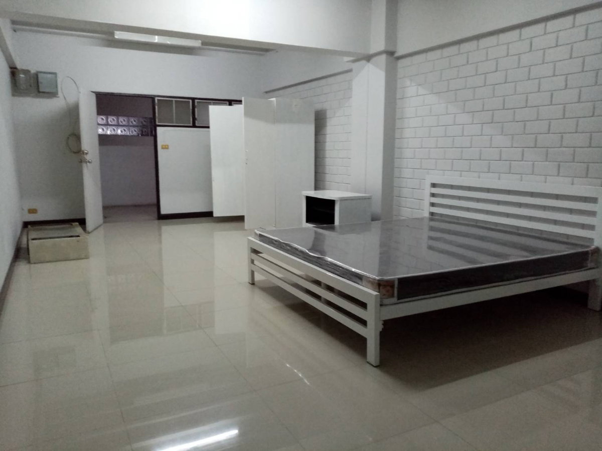 รูป เอเชี่ยนทาวเวอร์คอนโดให้เช่า ห้องตกแต่งแล้ว แอร์ เหอร์นิเจอร์ 5-6000 บาท - รูปที่ 3/7