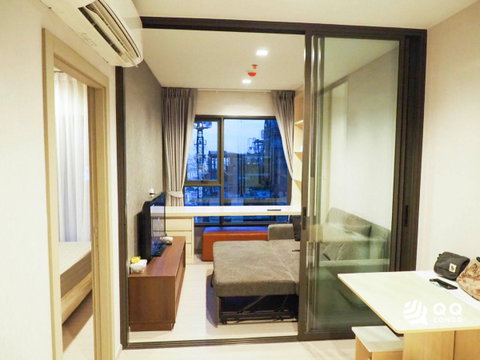 For Rent Life Asoke-Rama 9 1Bed, size 35 sq.m., Beautiful room, fully furnished.