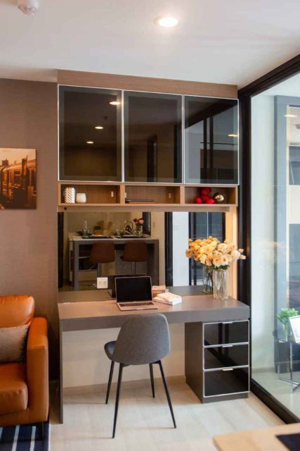 รูป Life Asoke (ไลฟ์ อโศก) ห้อง one bedroom plus ชั้นสูงตกแต่งสวยครบ พร้อมอยู่ ทำเลดี ติดรถไฟฟ้า MRT เพชรบุรี & ARL มักกะสัน เพียง 21,000 บาทเท่านั้น!! - รูปที่ 6/10