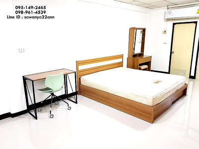 Condos for rent : Room for rent  near shopping mall MRT expressway